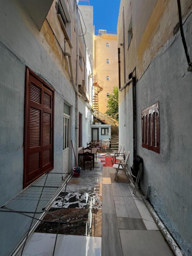 Ngm . Home El Pireo Exterior foto